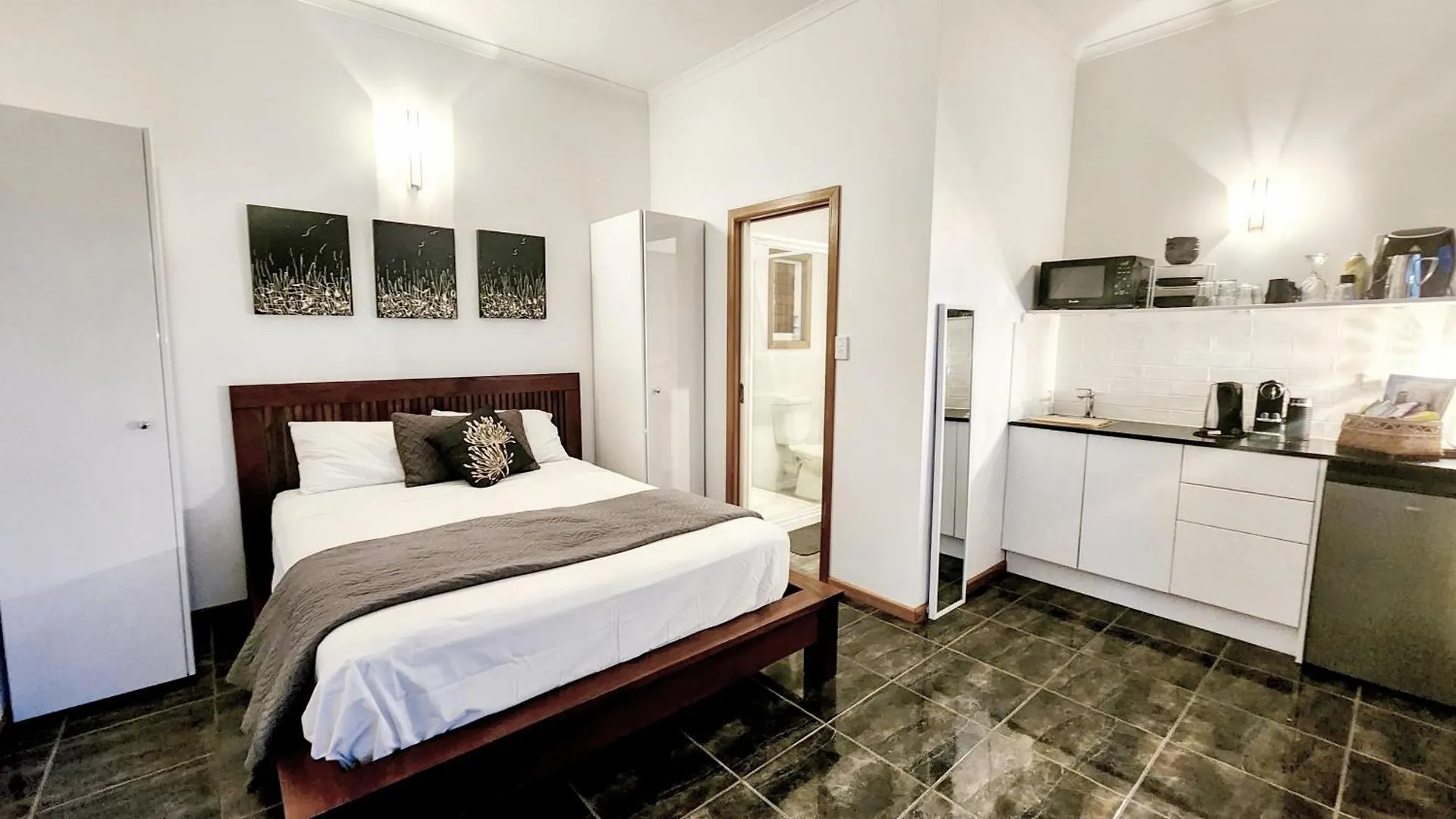 Bella Vista On Nara Pets Welcome Apartment
