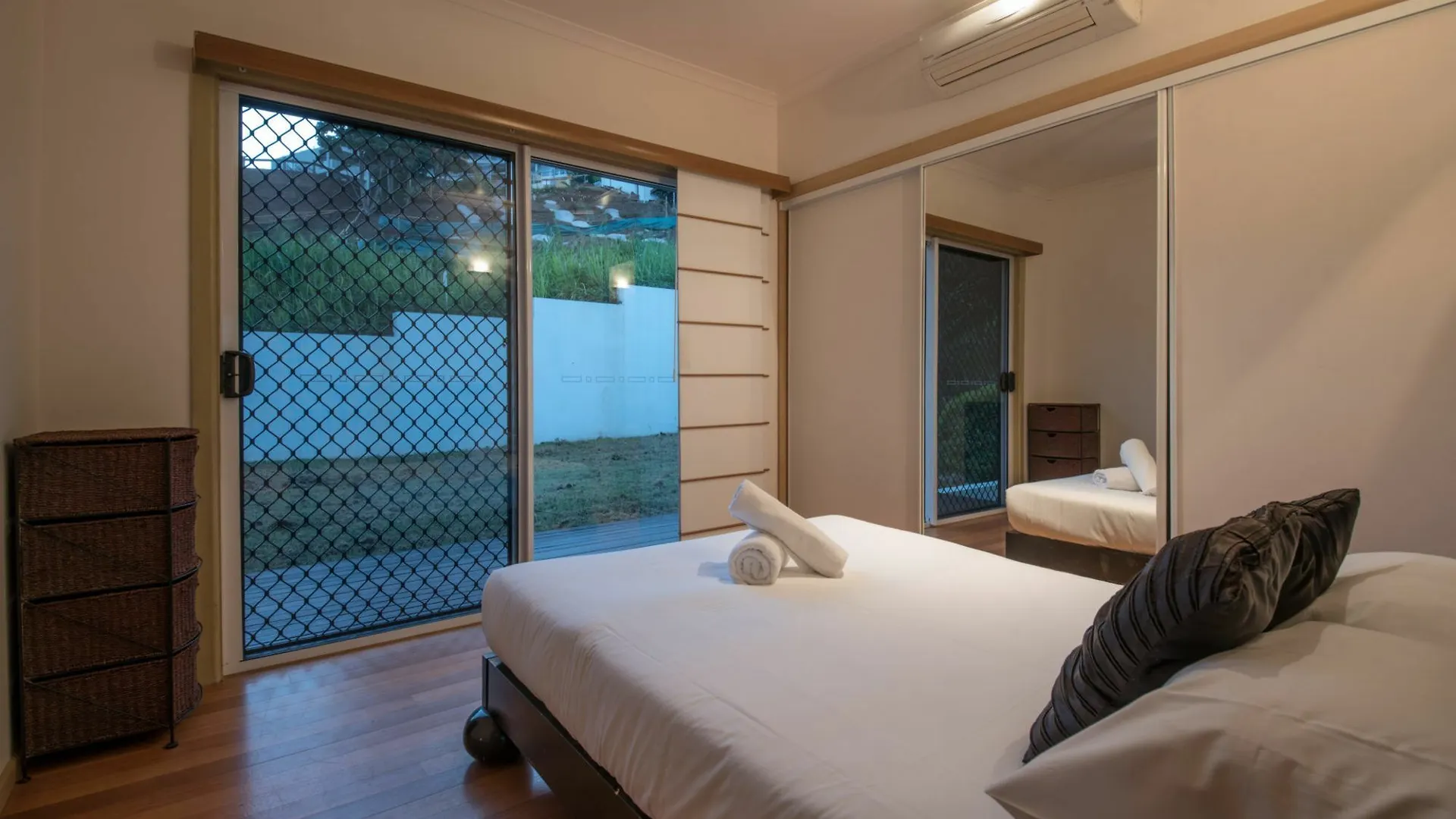 Bella Vista On Nara Pets Welcome Apartment Airlie Beach